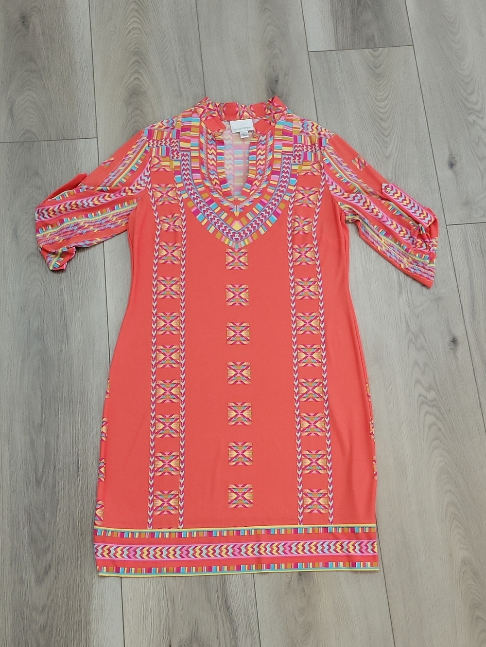 Donna Morgan Coral Printed V-Neck Midi Dress